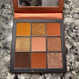 Huda Beauty Topaz Obsessions Palette